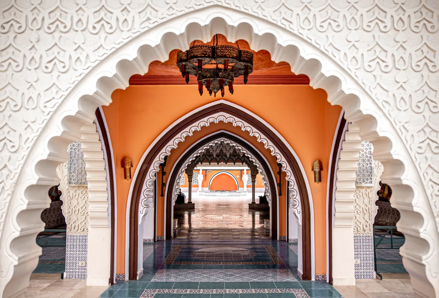 Intérieur d'EHPAD en Tunisie, style oriental traditionnel